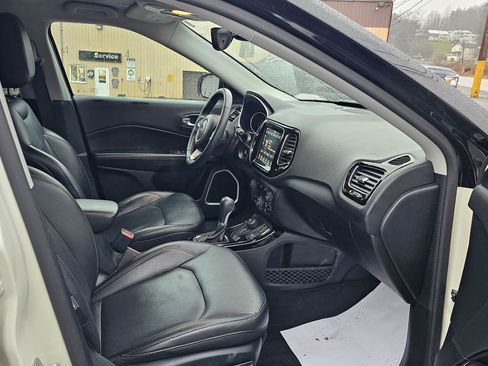 Used 2018 Jeep Compass Limited w/ Navigation Group image 5