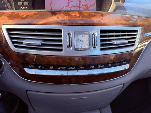 Used 2007 Mercedes-Benz S 550 image 32