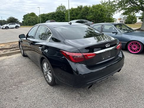 Used 2019 INFINITI Q50 Luxe w/ Essential Package (3.0T Luxe) RWD image 4