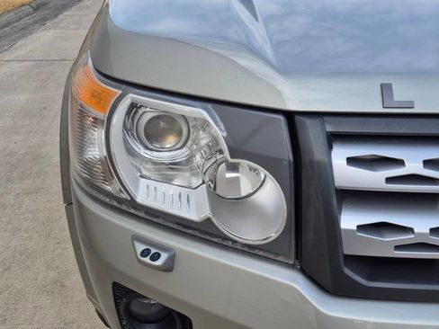 Used 2012 Land Rover LR2 HSE image 11