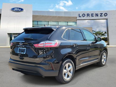Used 2022 Ford Edge SE image 5
