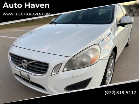 Used 2012 Volvo S60 T5 image 1