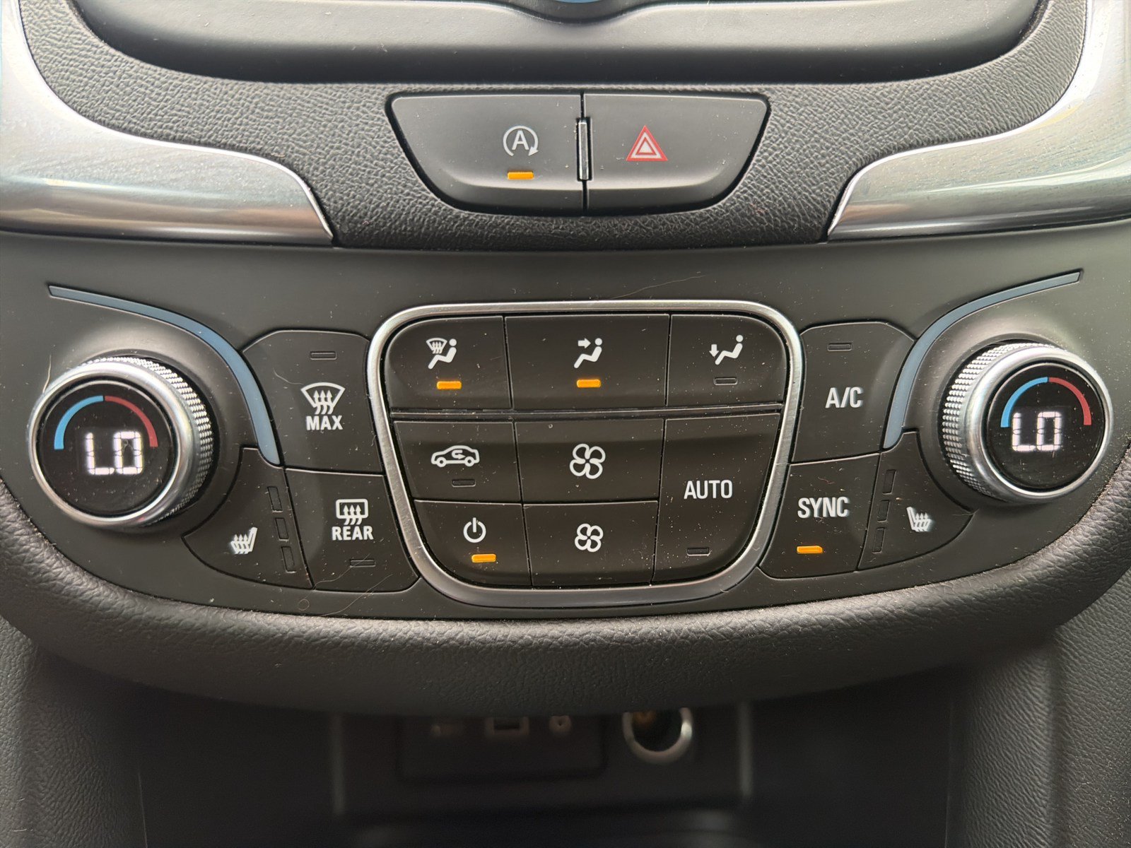 Used 2022 Chevrolet Equinox LT FWD image 20
