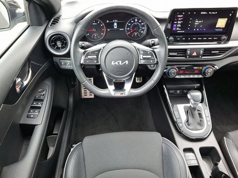 Used 2023 Kia Forte GT-Line w/ GT-Line Premium Package image 11