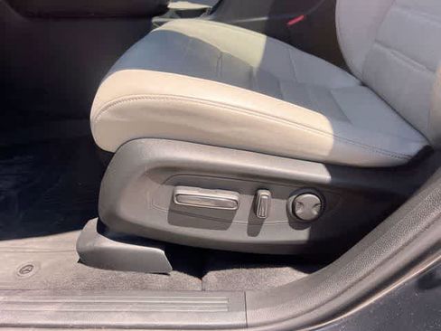 Used 2024 Honda CR-V EX-L image 31