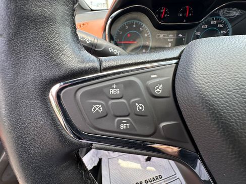 Certified 2017 Chevrolet Cruze Premier FWD image 18