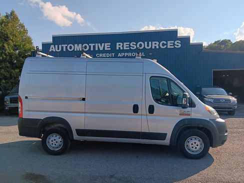 Used 2014 RAM ProMaster 2500 w/ Premium Appearance Group FWD image 6