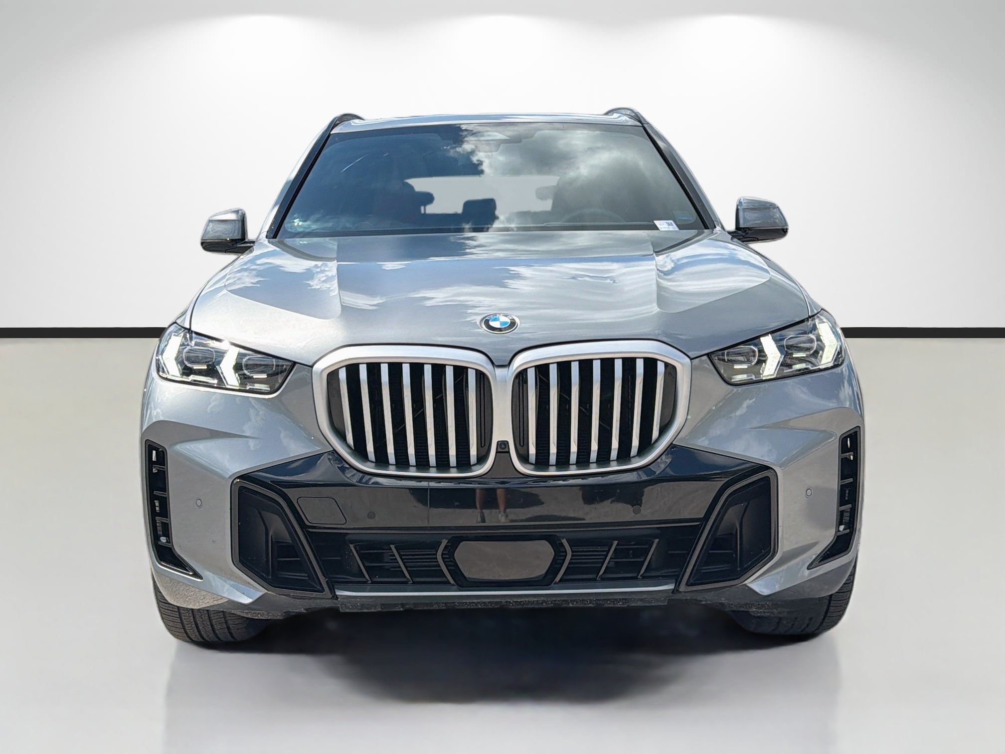 Certified 2025 BMW X5 sDrive40i w/ M Sport Package RWD image 8