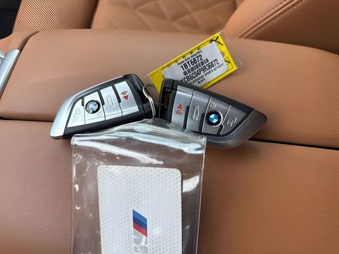 Used 2023 BMW X5 xDrive40i w/ M Sport Package AWD/4WD image 32