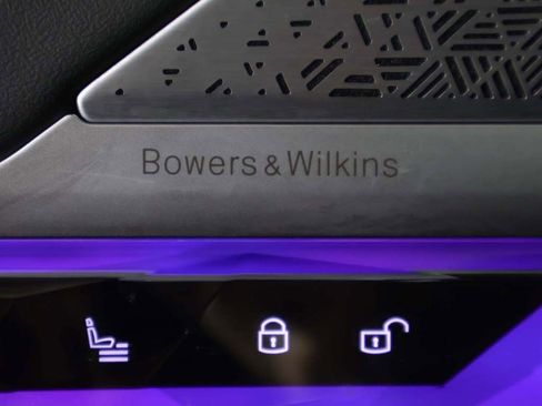 Used 2023 BMW 760i xDrive w/ Executive Package image 52