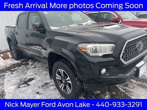 Used 2018 Toyota Tacoma TRD Sport image 1