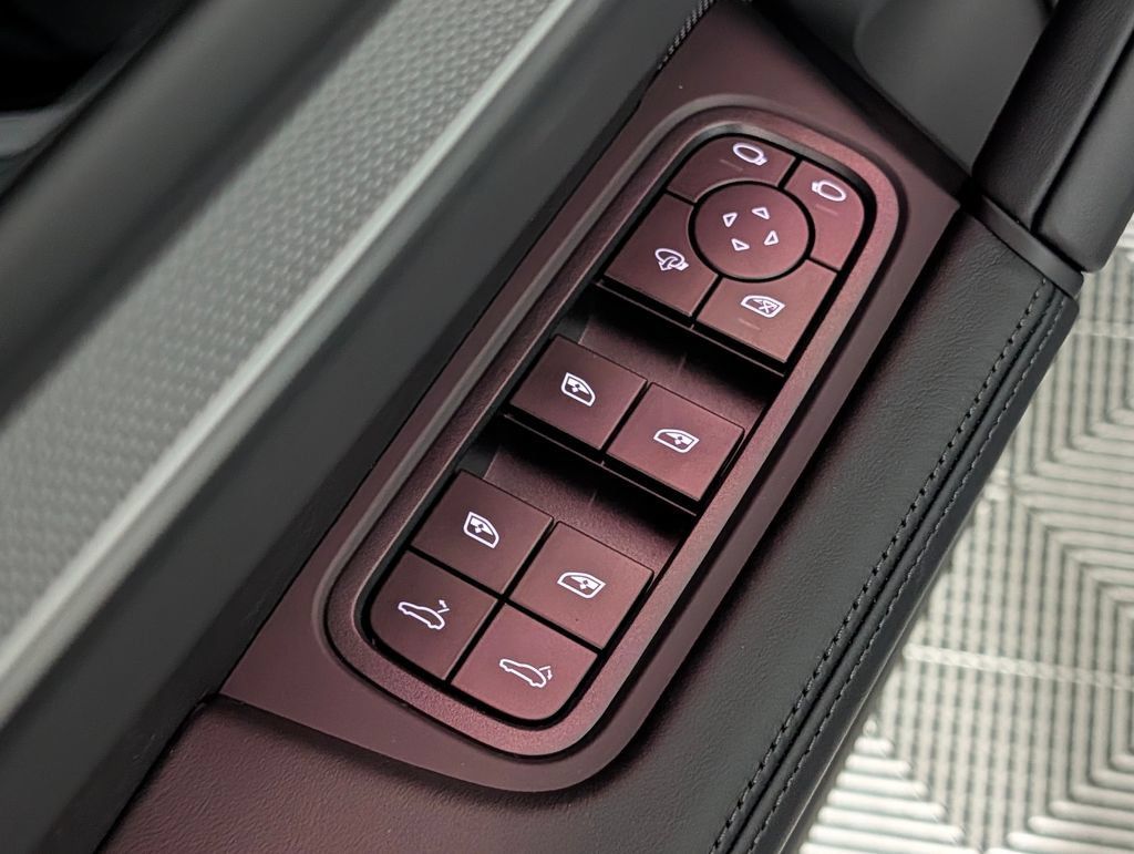 New 2026 Porsche Cayenne AWD/4WD image 26