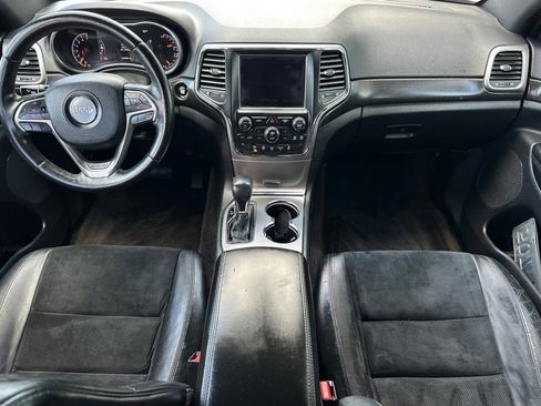 Used 2018 Jeep Grand Cherokee Altitude AWD/4WD image 13