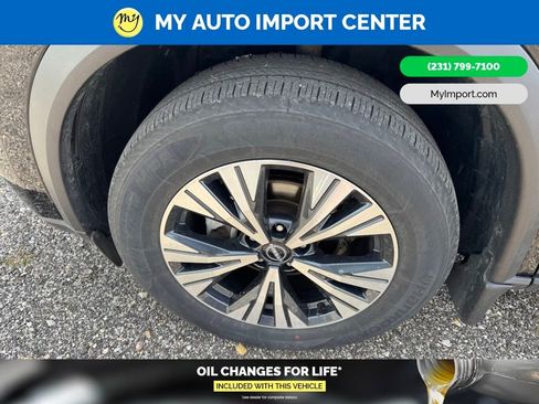 Used 2023 Nissan Rogue SV AWD/4WD image 4