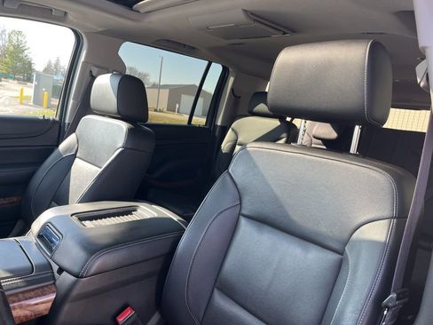 Used 2017 Chevrolet Suburban Premier image 11