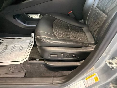 Used 2024 Buick Enclave Avenir w/ Avenir Technology Package AWD/4WD image 16