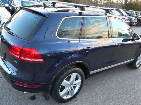 Used 2012 Volkswagen Touareg VR6 image 14