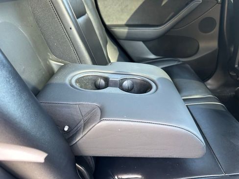 Used 2020 Tesla Model Y Long Range image 37