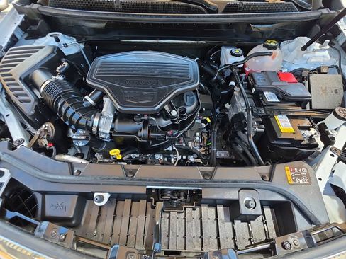 Certified 2024 Cadillac XT5 Premium Luxury w/ LPO, Premium Carpet Package FWD image 31