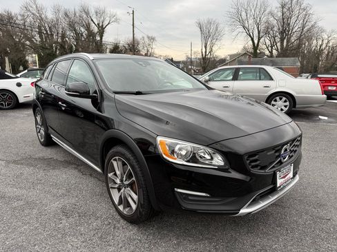 Used 2018 Volvo V60 T5 Cross Country w/ Convenience Package image 13