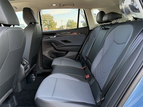 New 2026 Volkswagen Tiguan SE image 18