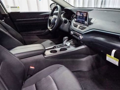 New 2025 Nissan Altima 2.5 S image 17