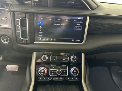 Used 2021 GMC Yukon XL Denali w/ Denali Premium Package image 21