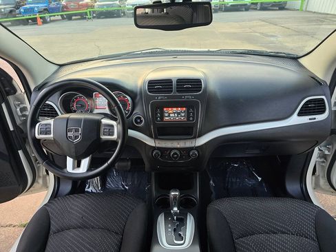 Used 2016 Dodge Journey SXT FWD image 28