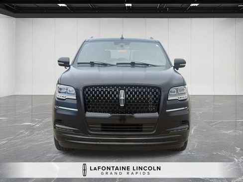 Used 2023 Lincoln Navigator Black Label AWD/4WD image 8