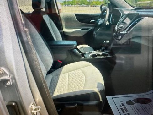 Used 2019 Chevrolet Equinox LS image 14