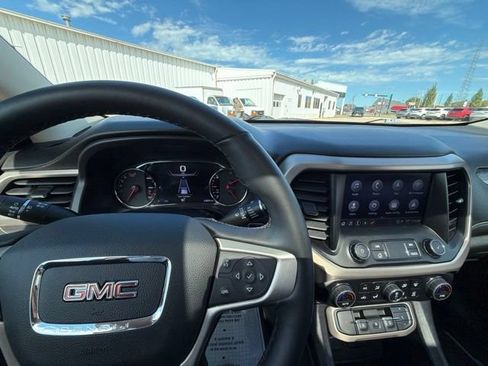 Used 2023 GMC Acadia Denali w/ Black Diamond Edition AWD/4WD image 16