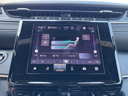 New 2025 Jeep Grand Cherokee Altitude AWD/4WD image 65