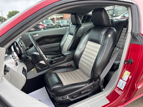 Used 2007 Ford Mustang GT Premium RWD image 2