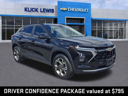 Used 2025 Chevrolet Trax LT w/ Driver Confidence Package FWD image 1
