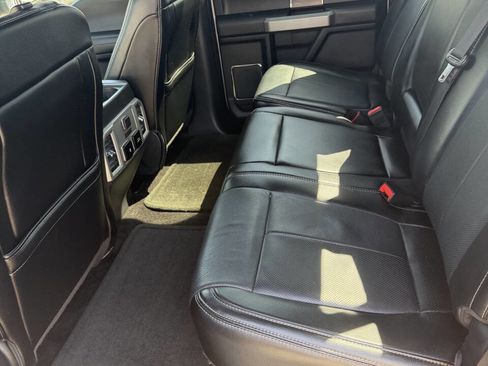 Used 2018 Ford F150 Lariat w/ Equipment Group 502A Luxury AWD/4WD image 19
