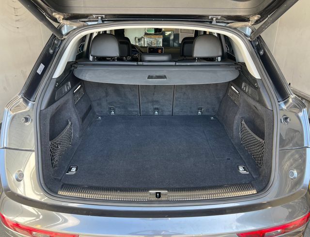 Used 2020 Audi Q5 e Premium w/ Convenience Package AWD/4WD image 18