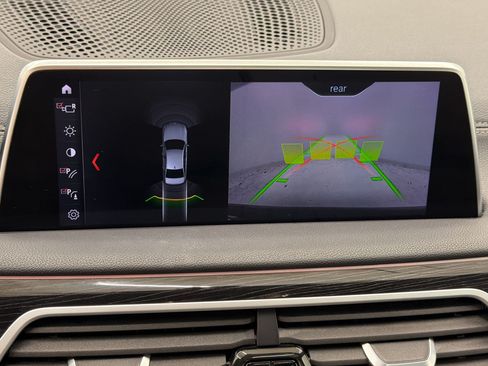 Used 2019 BMW 740i xDrive w/ M Sport Package AWD/4WD image 19