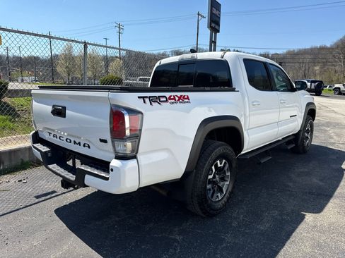Used 2023 Toyota Tacoma TRD Off-Road w/ Technology Package image 8