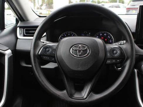 Certified 2022 Toyota RAV4 XLE FWD image 45
