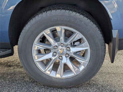 New 2026 Chevrolet Suburban Premier w/ Sun And Tow Package image 6