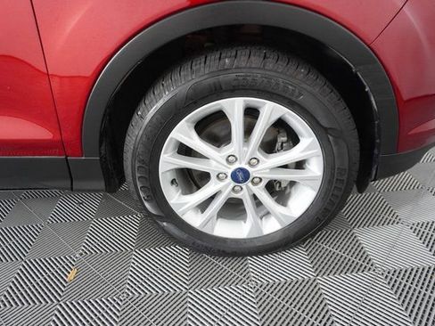 Used 2019 Ford Escape SEL image 15