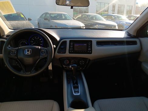 Used 2017 Honda HR-V LX image 15