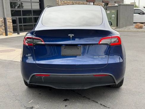 Used 2023 Tesla Model Y Long Range AWD/4WD image 4