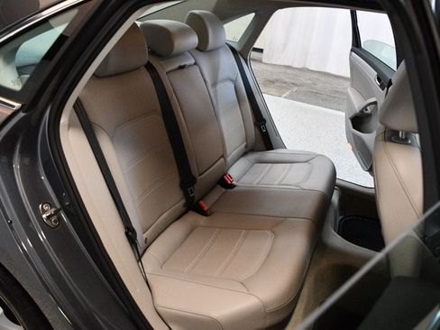 Used 2012 Volkswagen Passat 2.5 SE FWD image 38