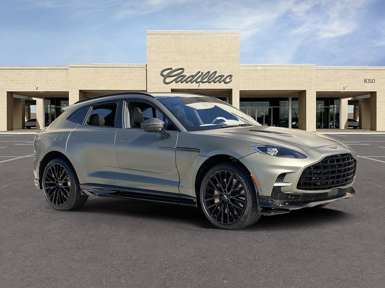 Used 2023 Aston Martin DBX 707 AWD/4WD image 3