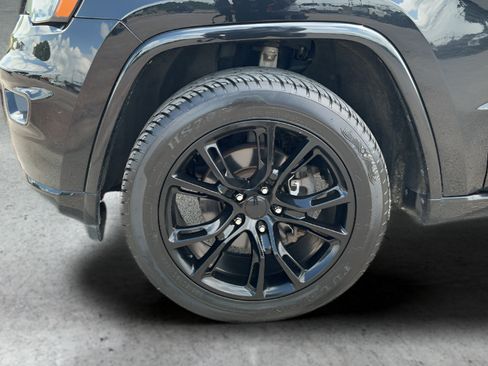 Used 2019 Jeep Grand Cherokee Altitude AWD/4WD image 26