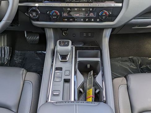 New 2026 Nissan Pathfinder SL FWD image 21