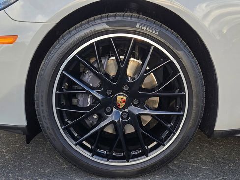Used 2023 Porsche Panamera Platinum Edition RWD image 9