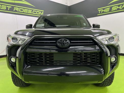 Used 2021 Toyota 4Runner SR5 AWD/4WD image 3