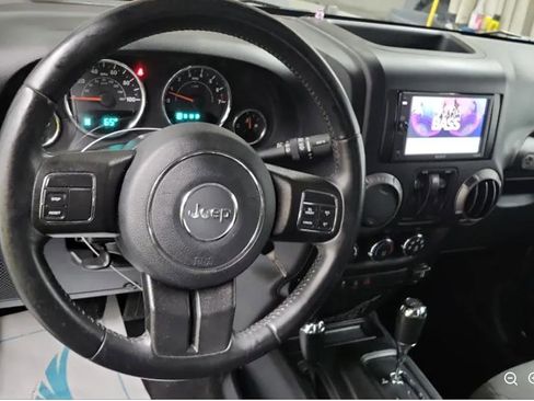 Used 2018 Jeep Wrangler Sport AWD/4WD image 8